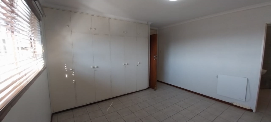 3 Bedroom Property for Sale in Loevenstein Western Cape